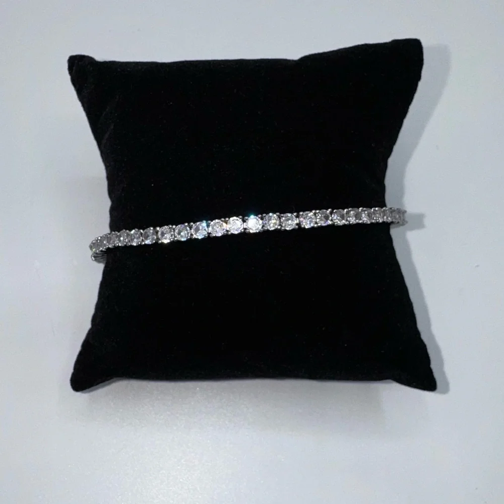 14k 8ct Tennis Bracelet - Picture 7 of 10